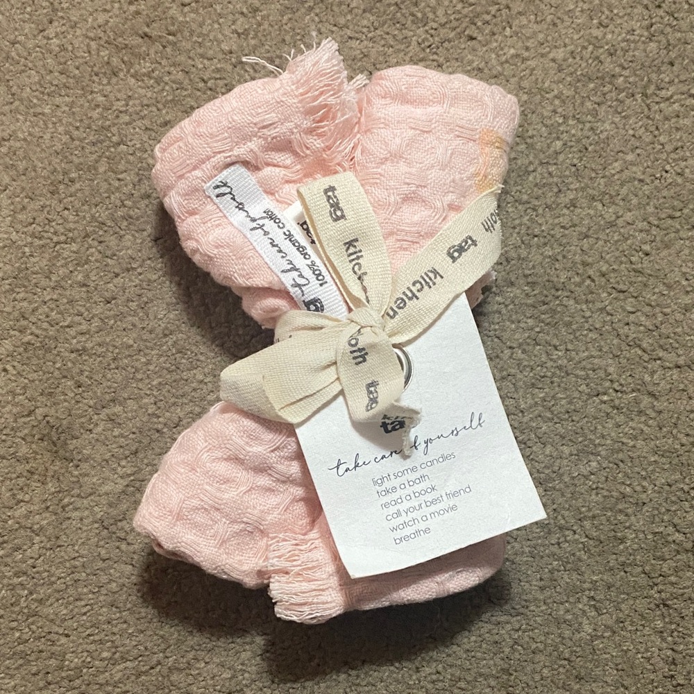 Pink Textured Cloth Set